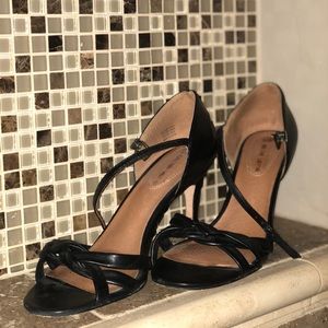 Black sandal heel